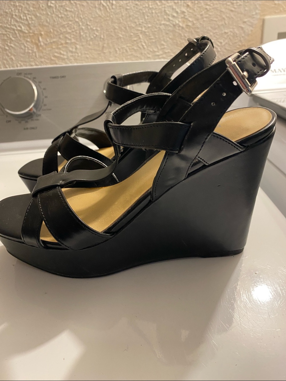 Nine West Black Strappy T‑Bar Block Heel Sandals - Picture 2 of 4